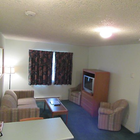 Lake Cowichan Lodge Екстериор снимка