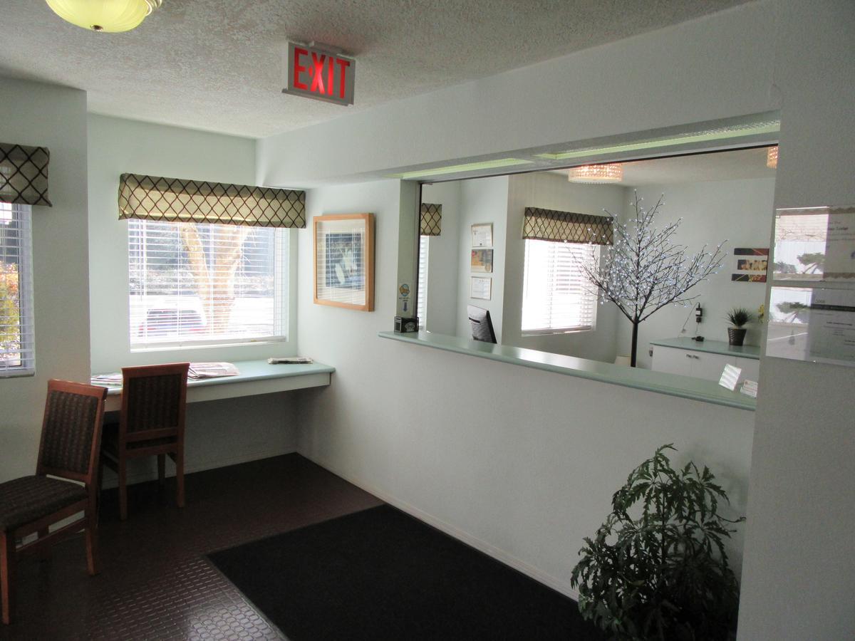 Lake Cowichan Lodge Екстериор снимка